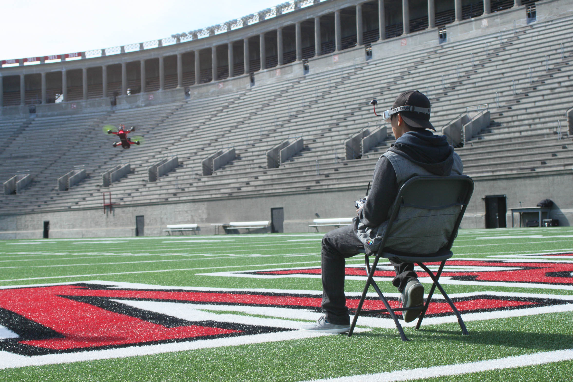  DRL Pilot UmmaGawd takes off with his ImmersionRC Vortex 